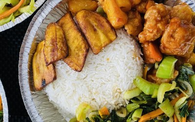 Our fluffy plain rice with sweet n sour chicken, sautéed vegetables and plantain 