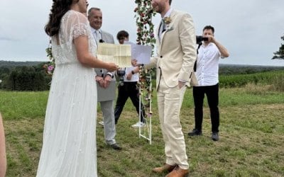 Lovely outdoor ceremony