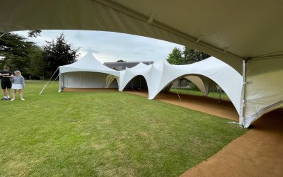 Esprees and Pagodas joined for large wedding