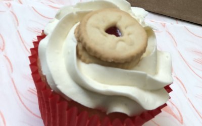 Jammy Dodger Cupcake