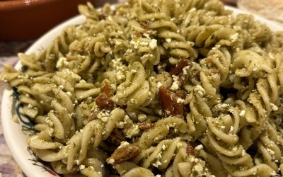 Pesto pasta salad