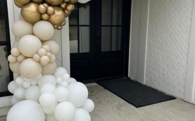 Gold & neutral Balloon Garland