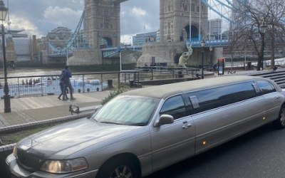 LINCOLN TOWN CAR STRETCHED LIMOUSINE