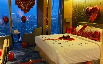 Romantic Hotel Room Set Ups (The Shard Hote)