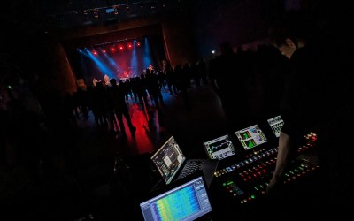 Experienced lighting and sound engineers