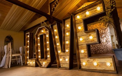 Rustic LOVE Hire