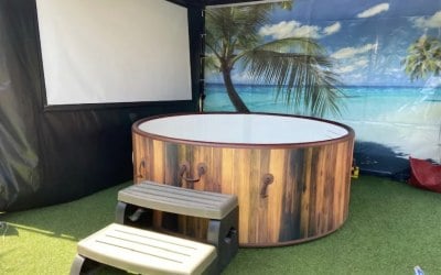 Hot tub and Cinema hire