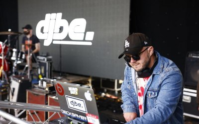 djbe. performing at LeeStock Festival.