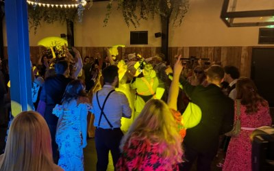 BIG Hits DJ Entertainment Wedding Dancefloor!