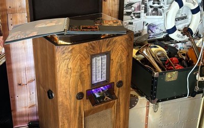 vintage search lamp and art deco radio