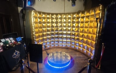 Our Gold Luxe Infinity Curved Backdrop