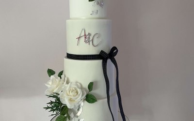 White and black wedding cake